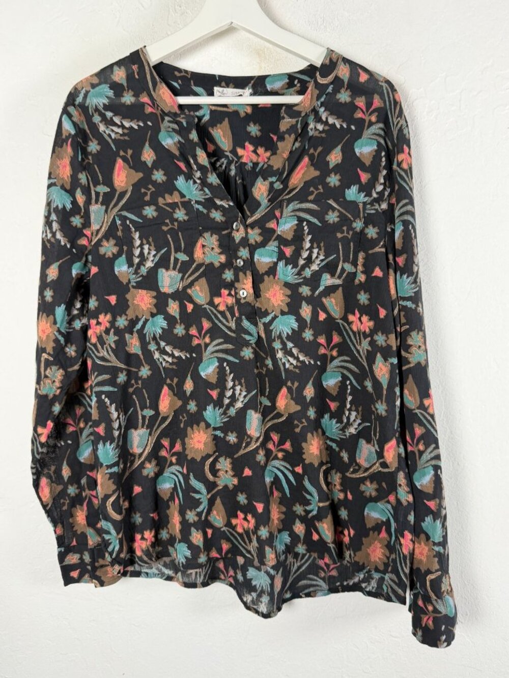 CARVE DESIGNS Dylan Gauze Blouse XL Black Wildflower Boho Floral Henley Top